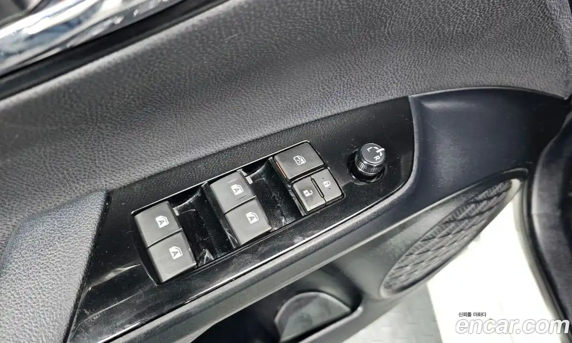 Toyota Prius 2016 1.8 Автомат в Москве № 199708, фото 16