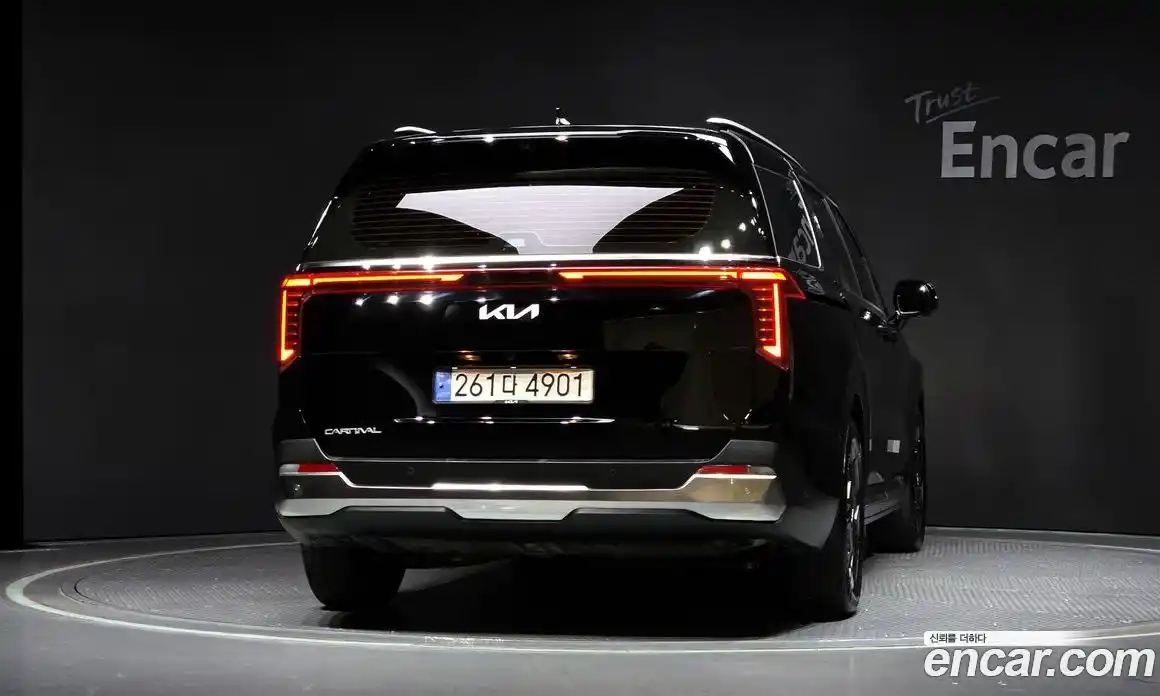 Kia Canival 2024 3.5 Автомат в Москве № 20264, фото 18