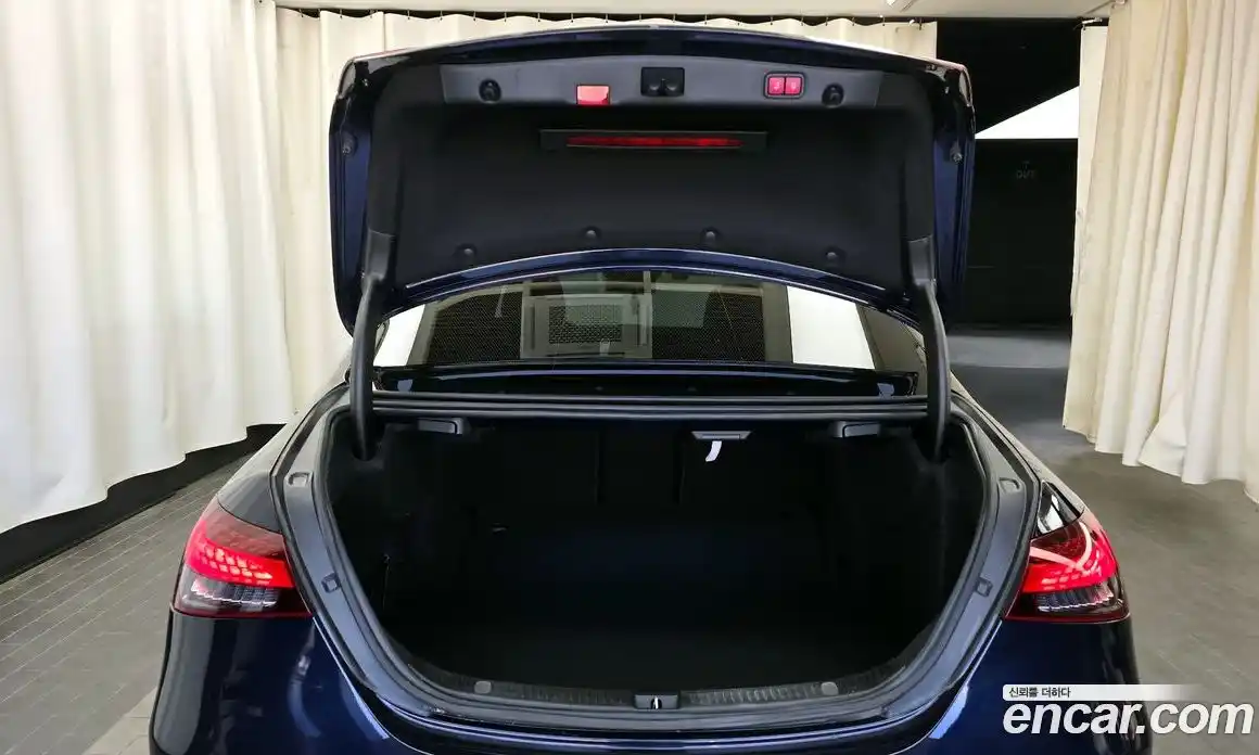 Mercedes-Benz E-Class 2021 2.0 Автомат в Москве № 205739, фото 18