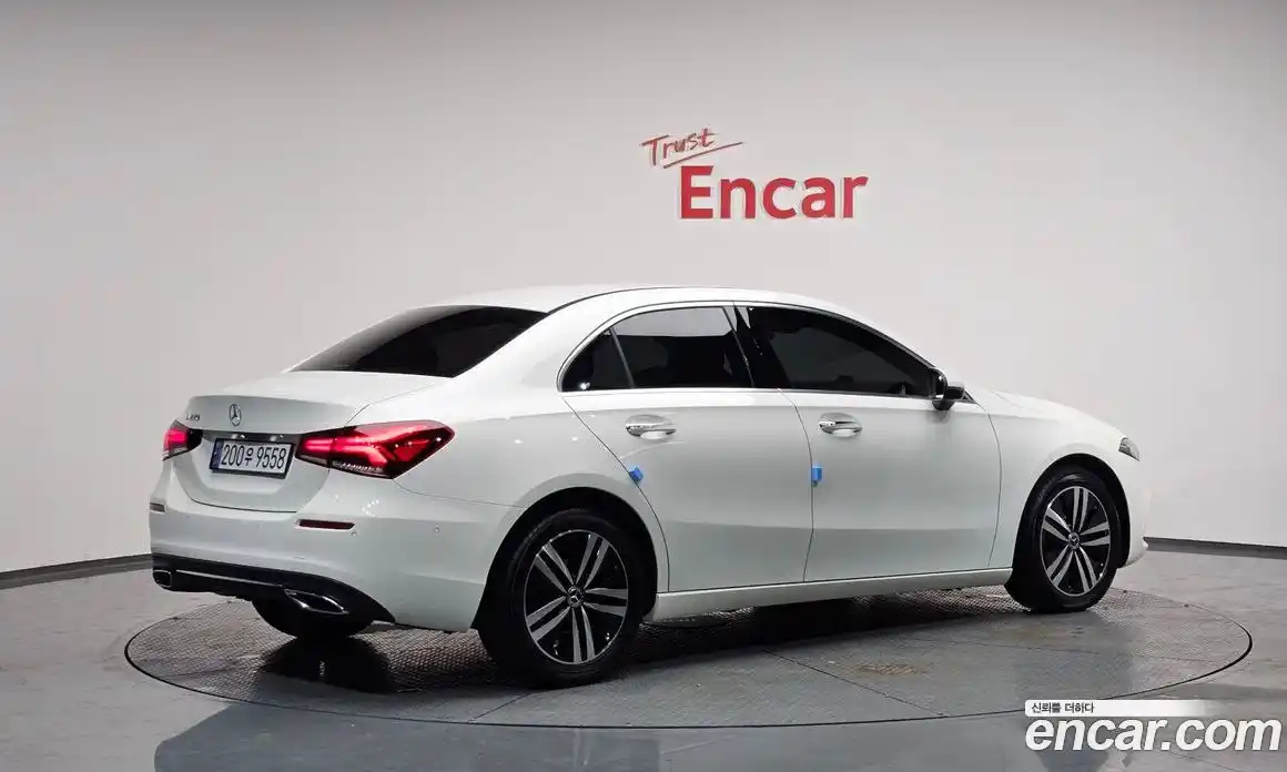 Mercedes-Benz A-Class 2022 2.0 Автомат в Москве № 206300, фото 20