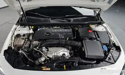 Mercedes-Benz A-Class 2022 2.0 Автомат в Москве № 206300, миниатюра 2