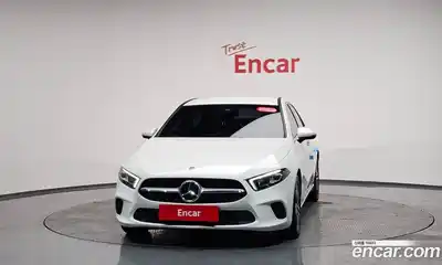 Mercedes-Benz A-Class 2022 2.0 Автомат в Москве № 206300, миниатюра 3
