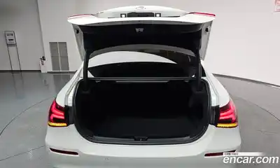 Mercedes-Benz A-Class 2022 2.0 Автомат в Москве № 206300, миниатюра 7