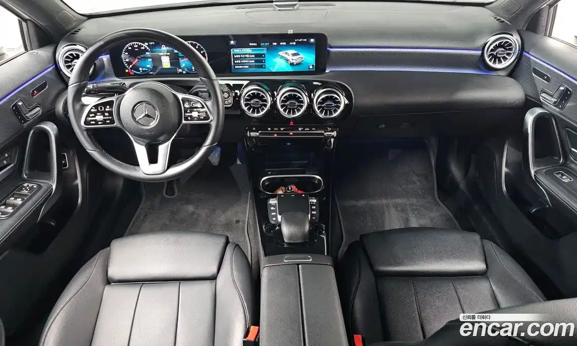 Mercedes-Benz A-Class 2022 2.0 Автомат в Москве № 206300, фото 8