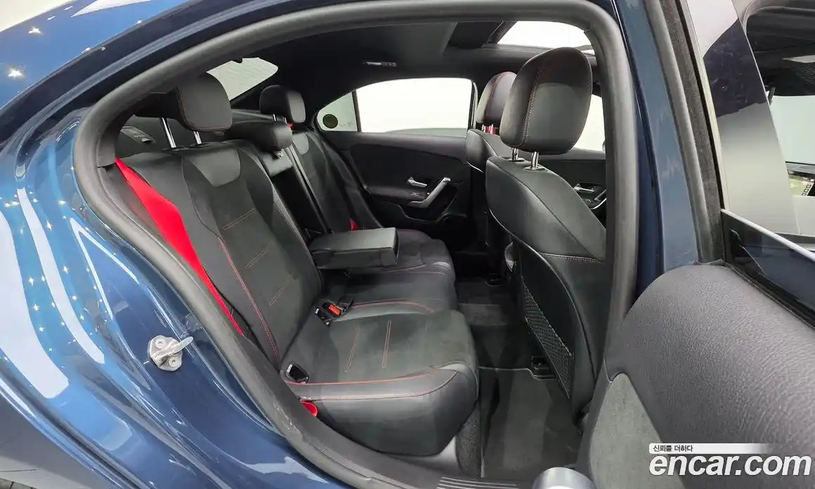 Mercedes-Benz A-Class 2023 2.0 Автомат в Москве № 206521, фото 17