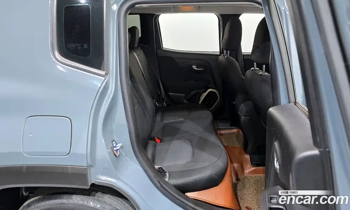 Jeep Renegade 2017 2.4 Автомат в Москве № 208963, фото 11