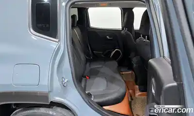 Jeep Renegade 2017 2.4 Автомат в Москве № 208963, миниатюра 11