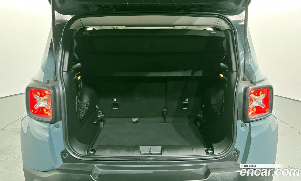 Jeep Renegade 2017 2.4 Автомат в Москве № 208963, фото 16