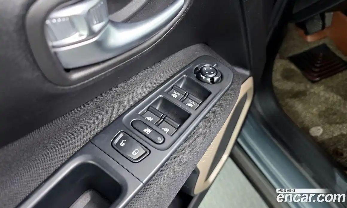 Jeep Renegade 2017 2.4 Автомат в Москве № 208963, фото 7