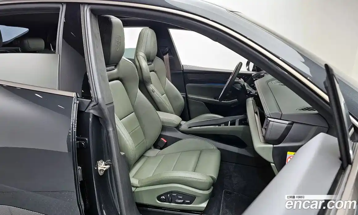 Porsche Macan 2025 0.2 Автомат в Москве № 212916, фото 4