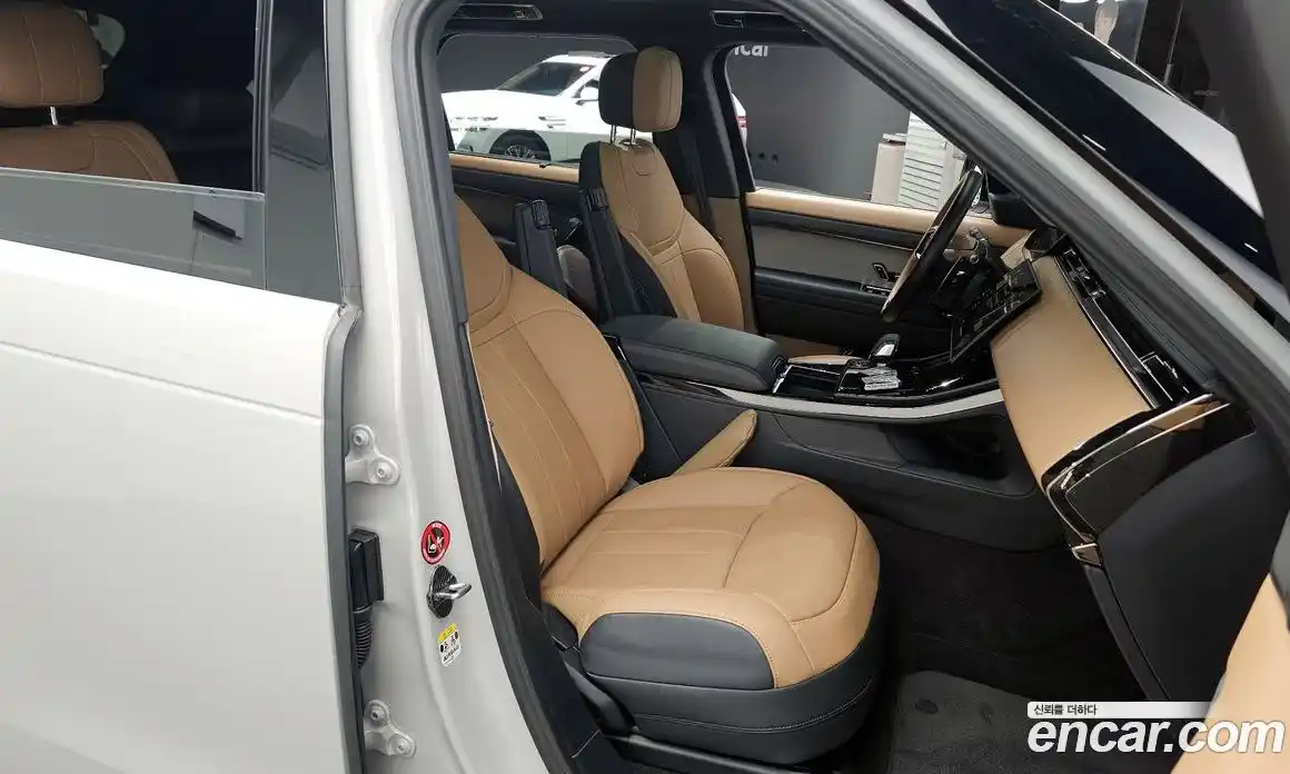 Land Rover Range-Rover Sport 2024 3.0 Автомат в Москве № 213380, фото 8