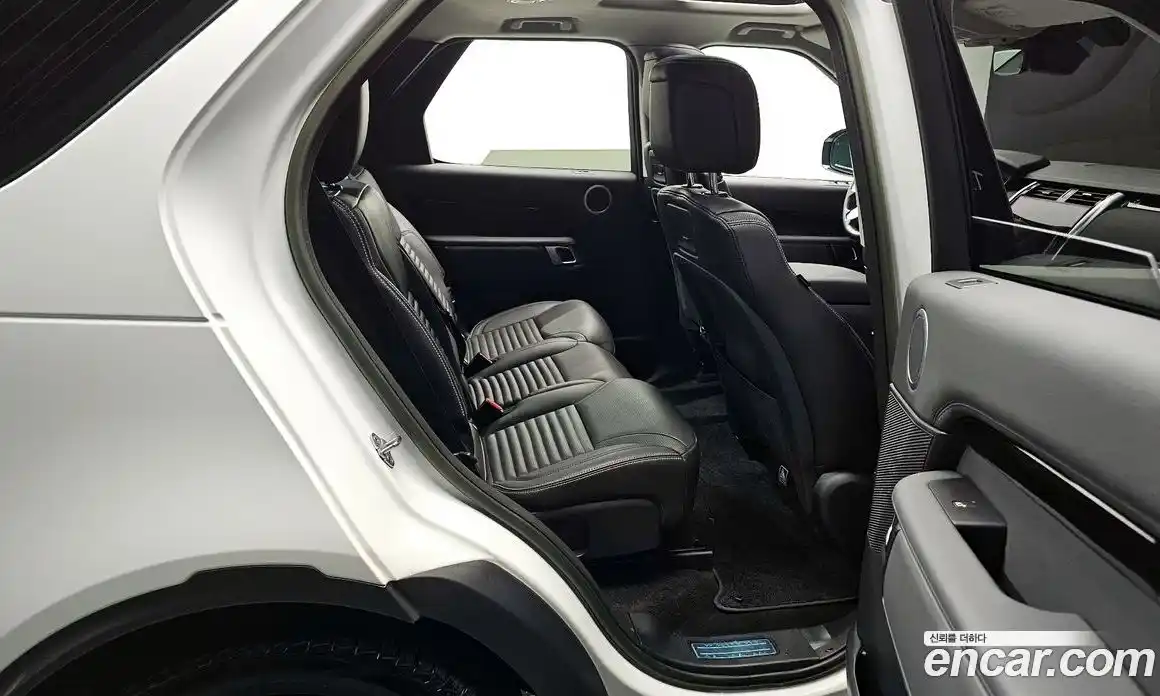 Land Rover Discovery 2023 2.0 Автомат в Москве № 213417, фото 11