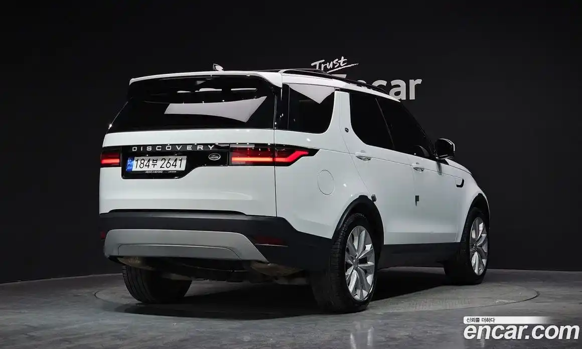 Land Rover Discovery 2023 2.0 Автомат в Москве № 213417, фото 19