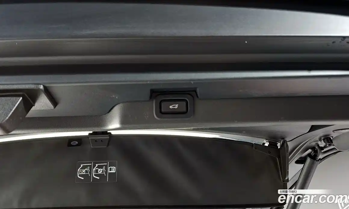 Land Rover Discovery 2023 2.0 Автомат в Москве № 213417, фото 4