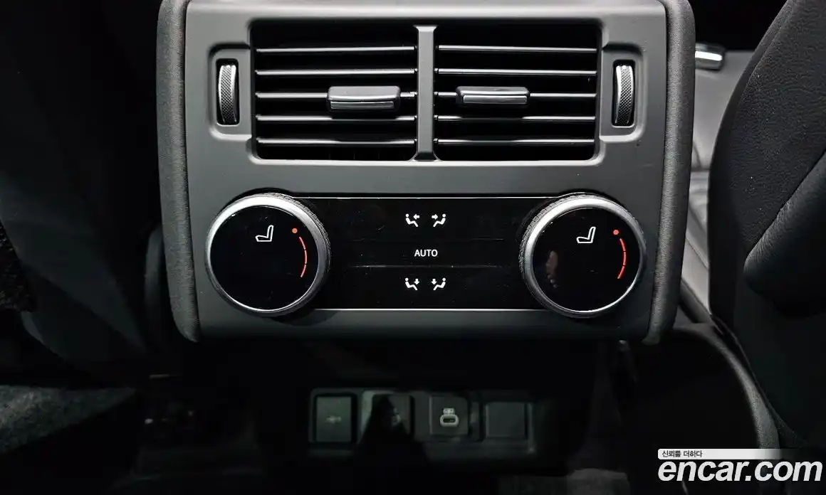 Land Rover Discovery 2023 2.0 Автомат в Москве № 213417, фото 8