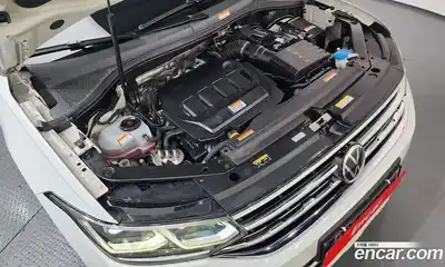 Volkswagen Tiguan 2022 2.0 Автомат в Москве № 215096, миниатюра 12