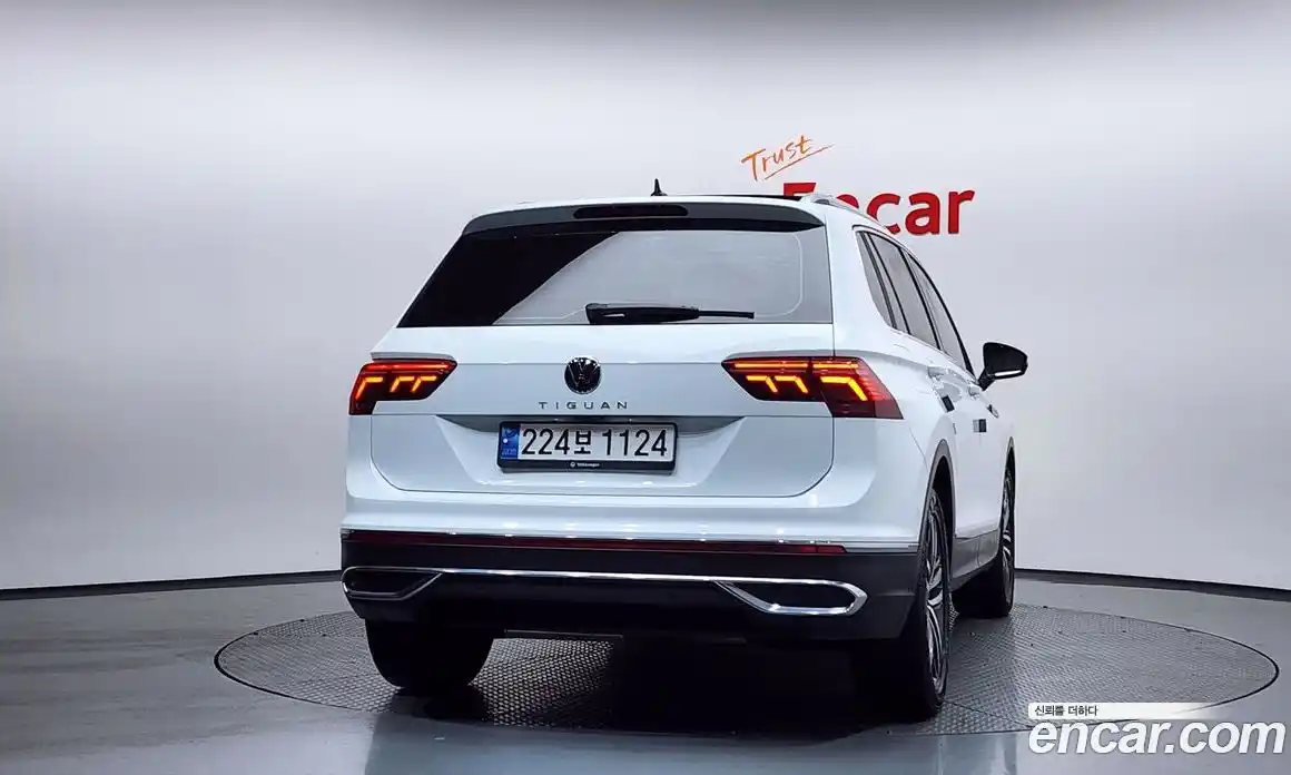 Volkswagen Tiguan 2022 2.0 Автомат в Москве № 215096, фото 15
