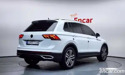 Volkswagen Tiguan 2022 2.0 Автомат в Москве № 215096, миниатюра 10