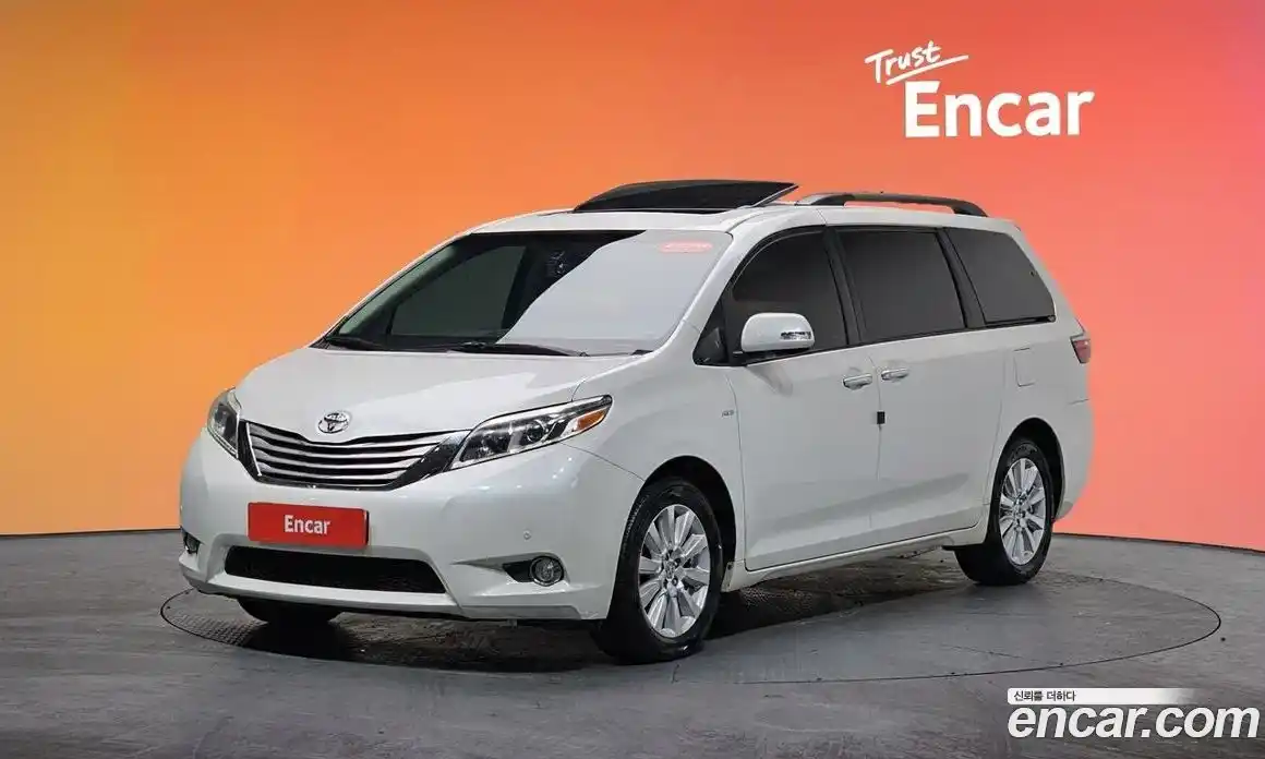 Toyota Sienna 2017 3.5 Автомат в Москве № 215532, фото 20