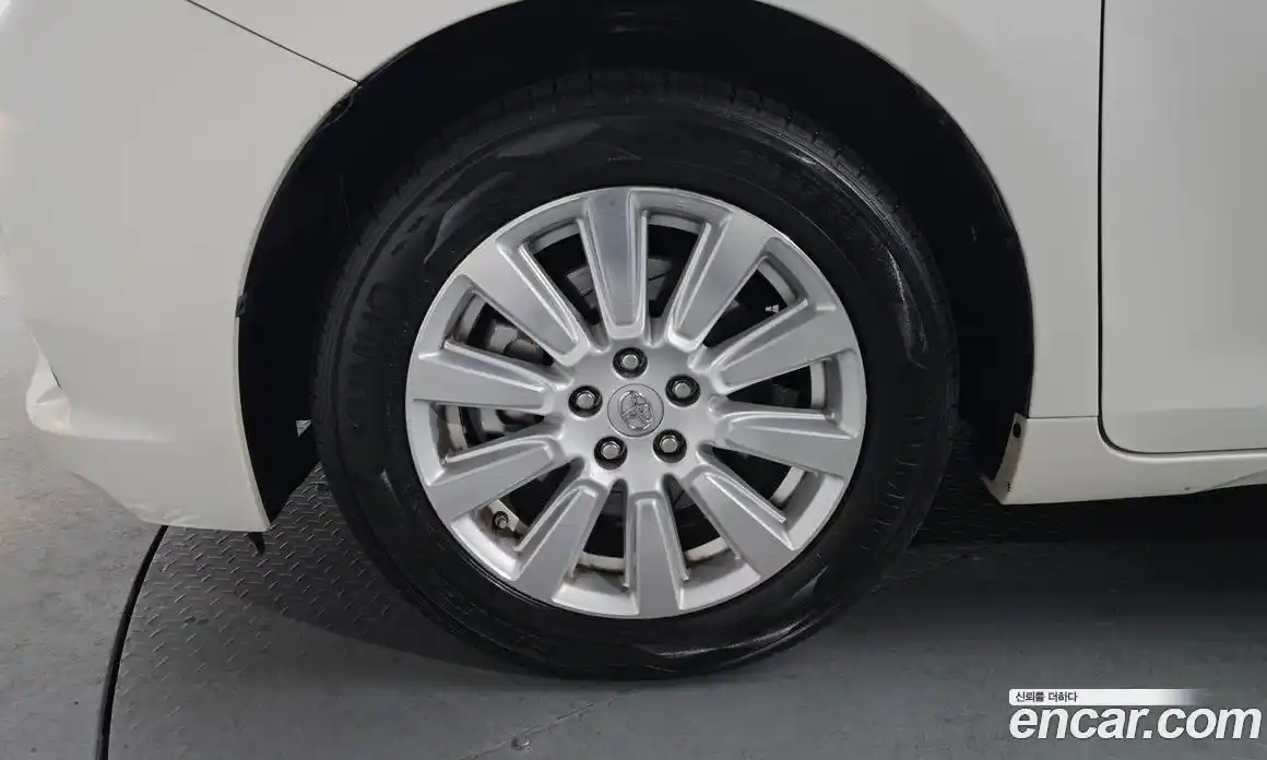 Toyota Sienna 2017 3.5 Автомат в Москве № 215532, фото 6