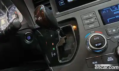 Toyota Sienna 2017 3.5 Автомат в Москве № 215532, миниатюра 8