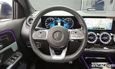 Mercedes-Benz GLA-Class 2023 2.0 Автомат в Москве № 219088, миниатюра 2