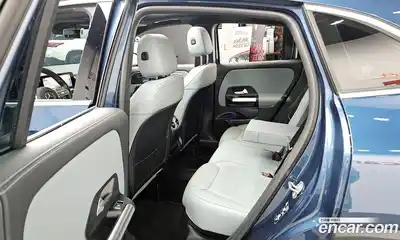 Mercedes-Benz GLA-Class 2023 2.0 Автомат в Москве № 219088, миниатюра 7