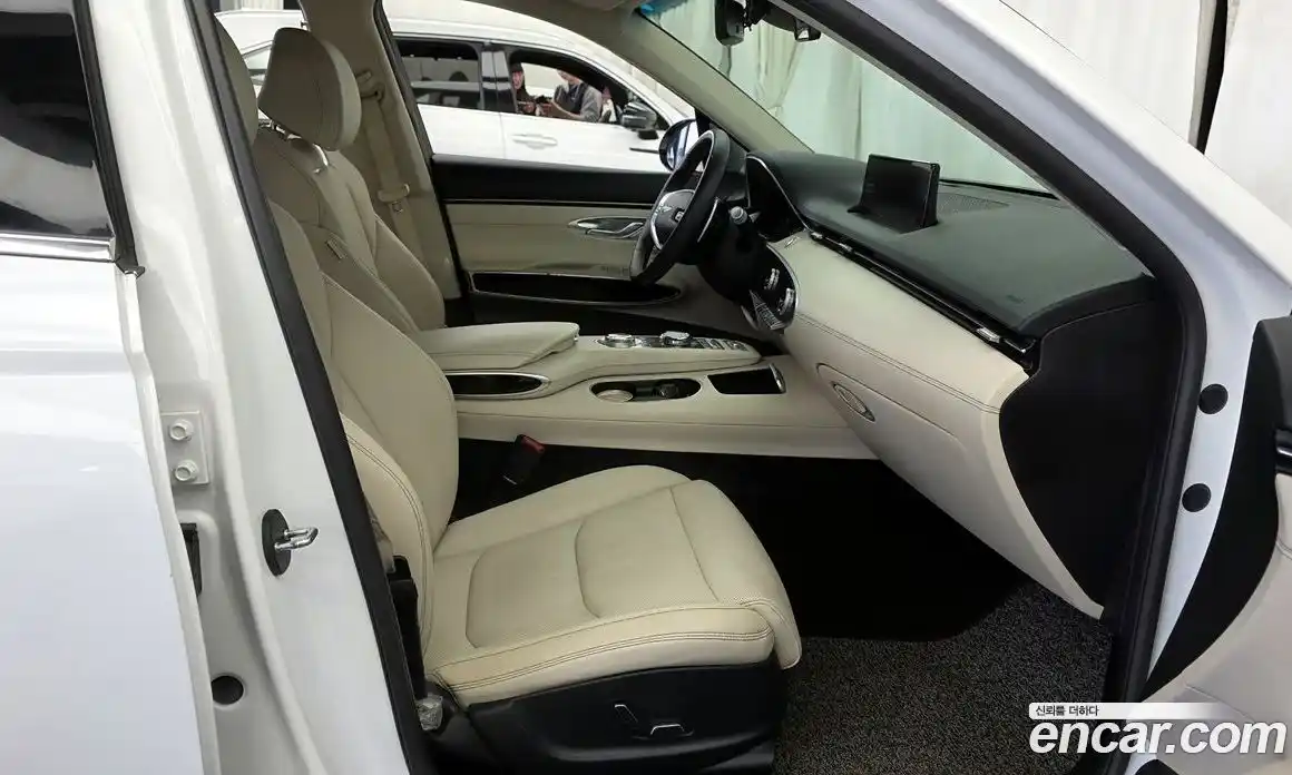 Genesis GV70 2021 2.5 Автомат в Москве № 224144, фото 18