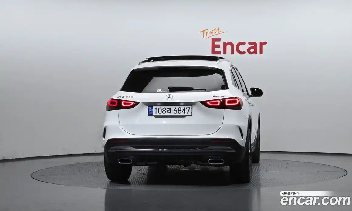 Mercedes-Benz GLA-Class 2023 2.0 Автомат в Москве № 229427, фото 15