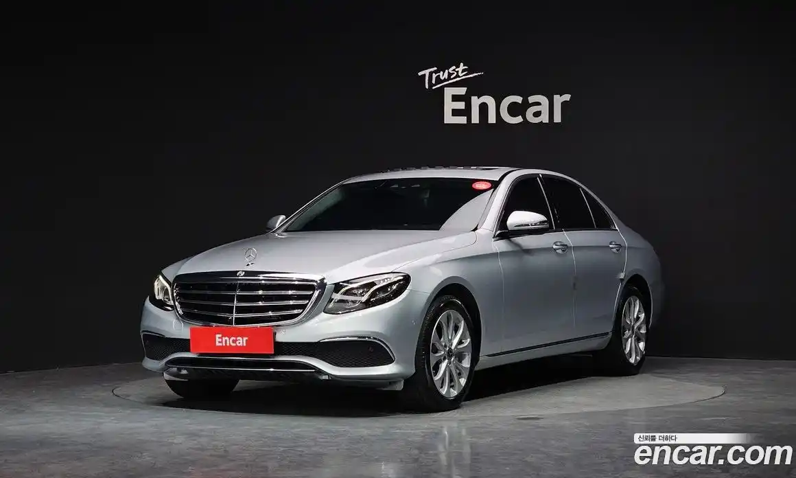 Mercedes-Benz E-Class 2018 2.0 Автомат в Москве № 229600, фото 13