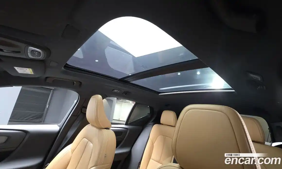 Volvo XC40 2021 2.0 Автомат в Москве № 230418, фото 13