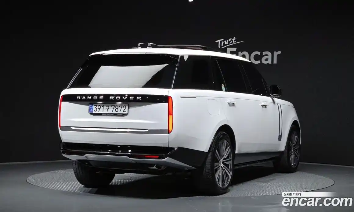 Land Rover Range-Rover 2024 4.4 Автомат в Москве № 231101, фото 19