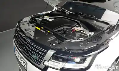 Land Rover Range-Rover 2024 4.4 Автомат в Москве № 231101, миниатюра 3