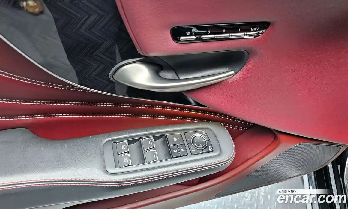 Lexus LS 2018 3.5 Автомат в Москве № 232034, фото 14