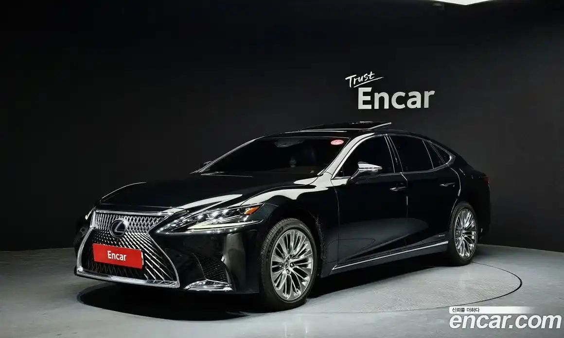 Lexus LS 2018 3.5 Автомат в Москве № 232034, фото 17