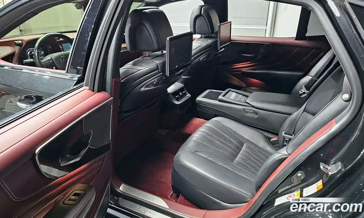 Lexus LS 2018 3.5 Автомат в Москве № 232034, фото 19