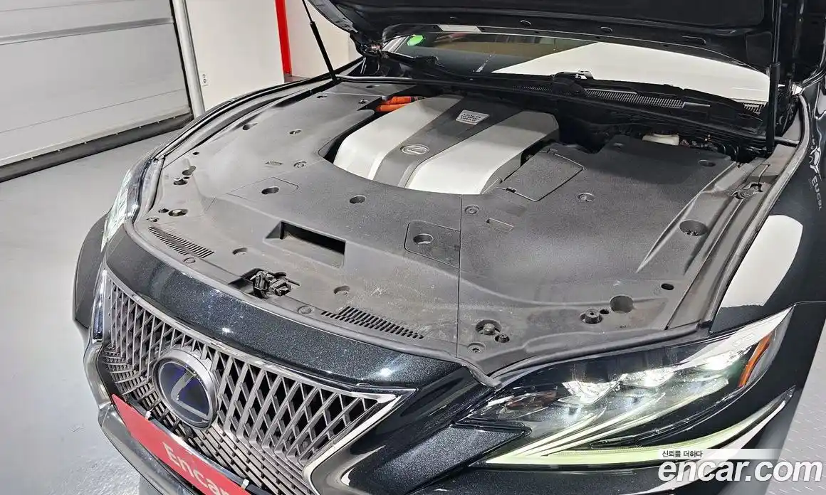 Lexus LS 2018 3.5 Автомат в Москве № 232034, фото 8