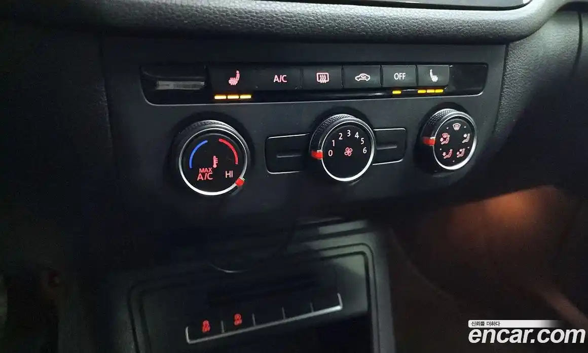 Volkswagen Tiguan 2016 2.0 Автомат в Москве № 232226, фото 5