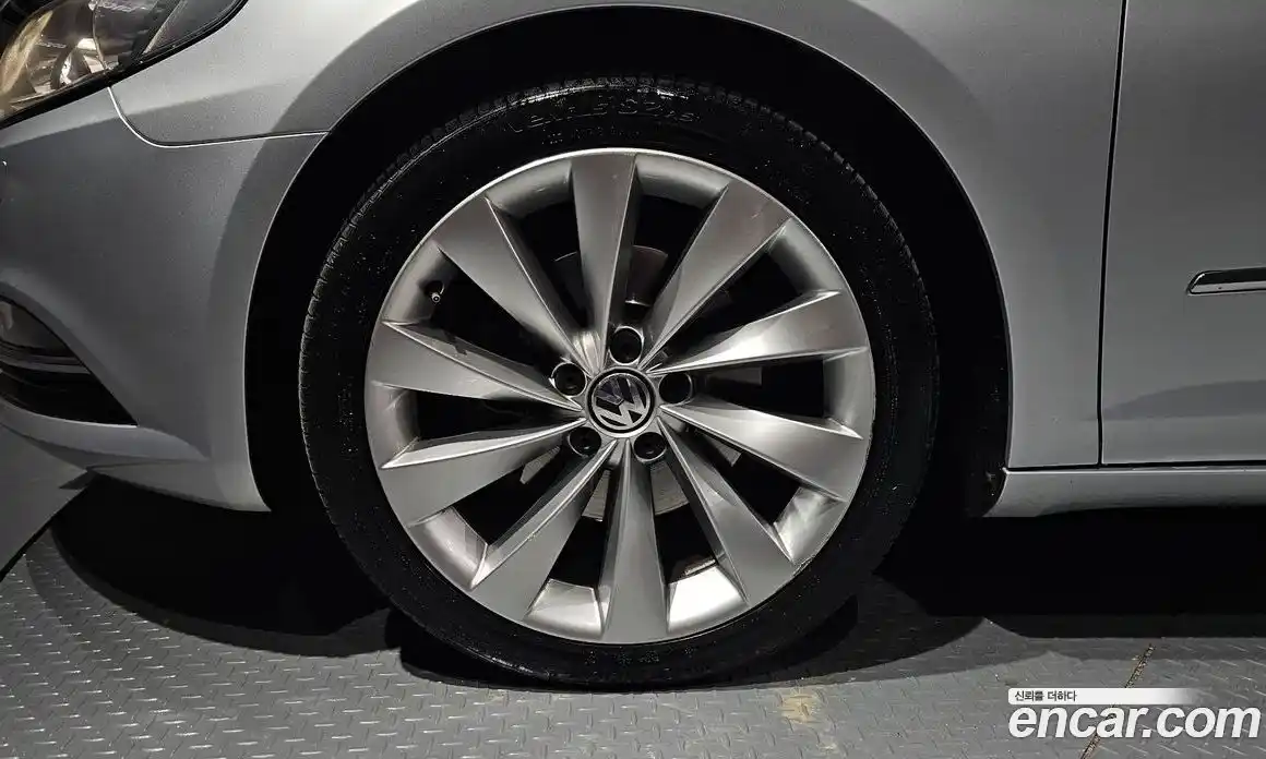 Volkswagen CC 2014 2.0 Автомат в Москве № 232256, фото 3