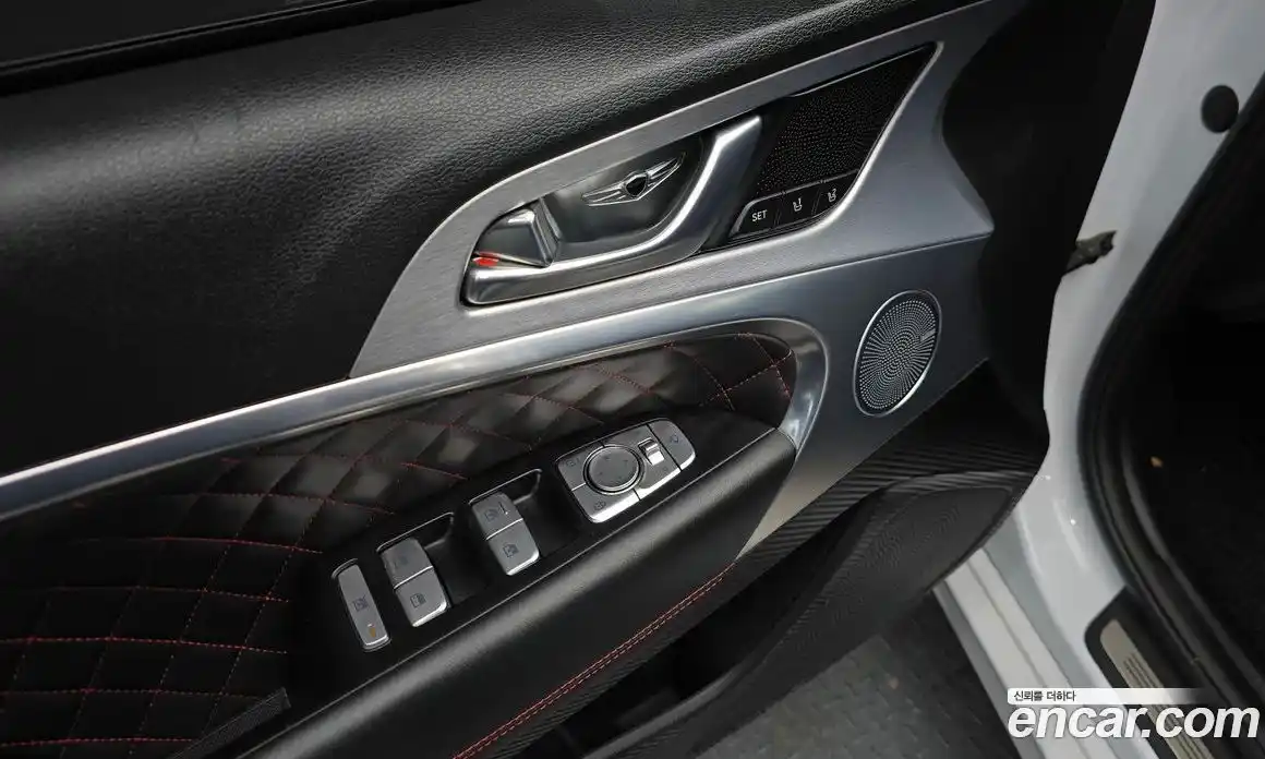 Genesis G70 2018 3.3 Автомат в Москве № 233432, фото 13