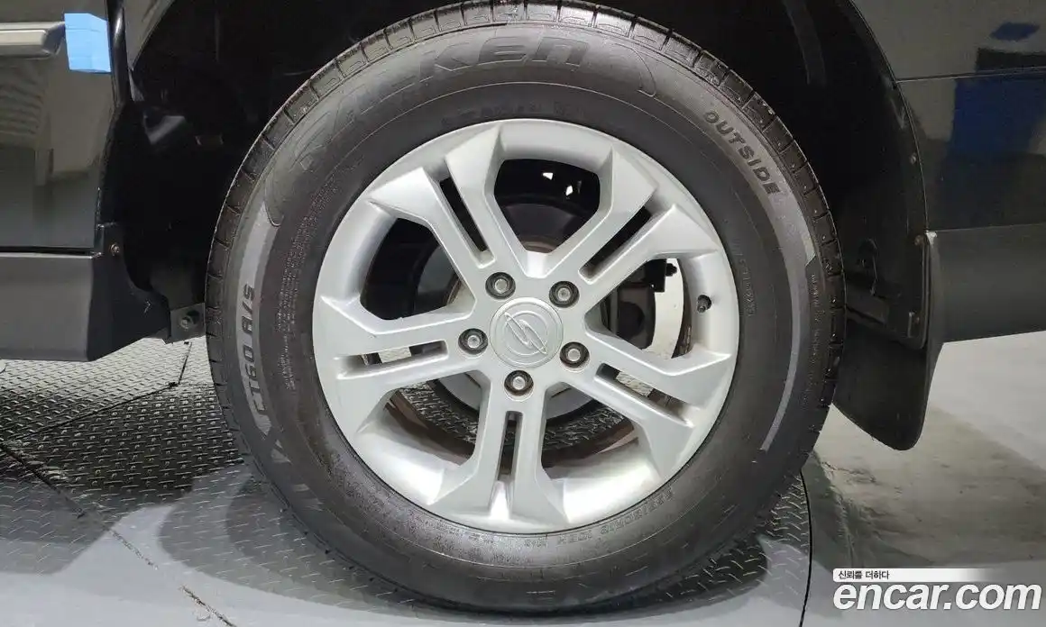 SsangYong Korando 2014 2.0 Механическая в Москве № 25434, фото 14