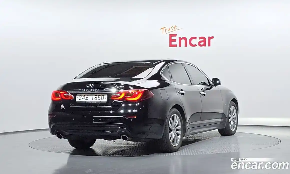 Infiniti Q70 2018 3.7 Автомат в Москве № 256124, фото 6