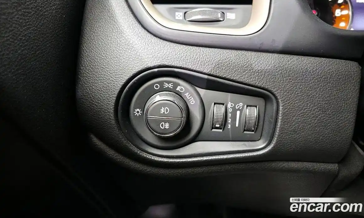 Jeep Renegade 2017 2.0 Автомат в Москве № 278445, фото 8