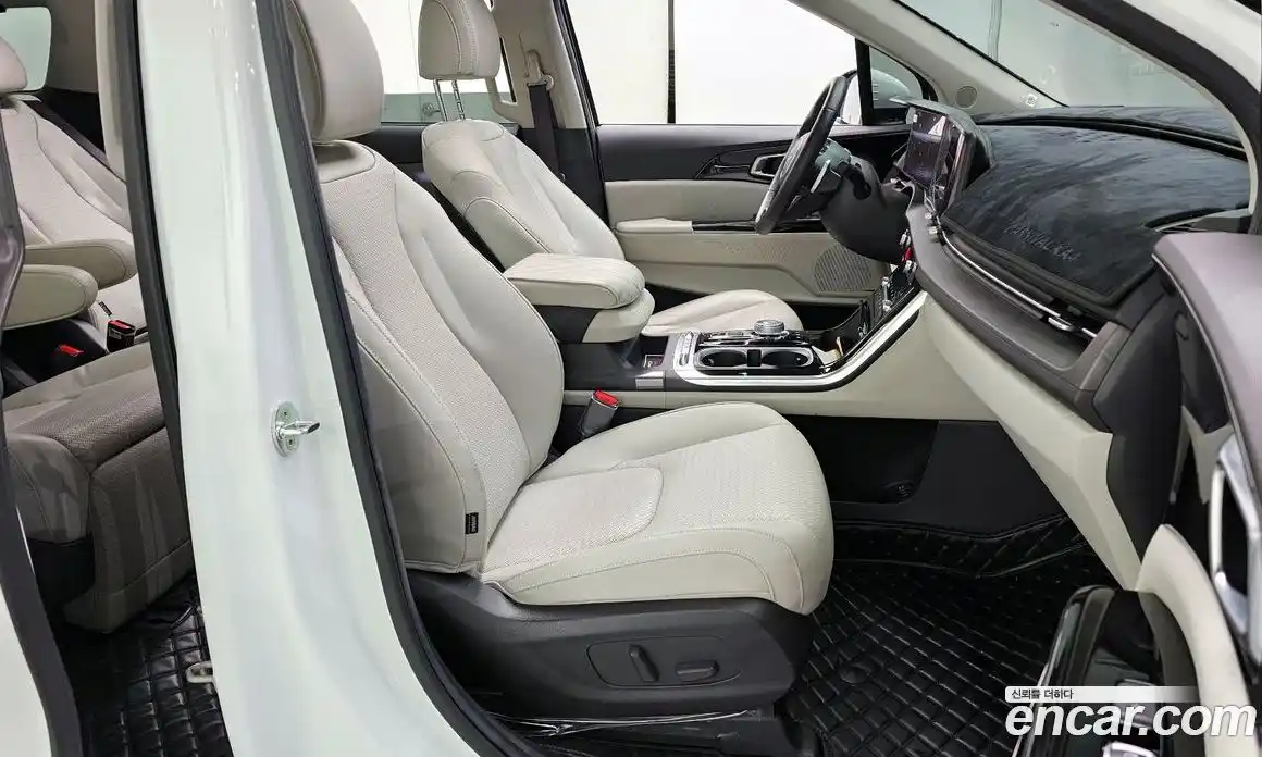 Kia Canival 2023 3.5 Автомат в Москве № 287808, фото 19