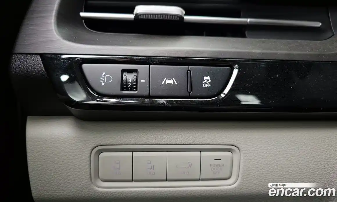 Kia Canival 2023 3.5 Автомат в Москве № 287808, фото 8