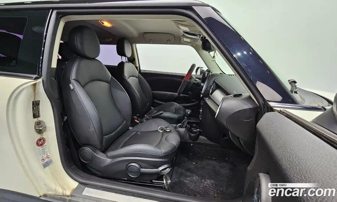 Mini Cooper 2013 1.6 Автомат в Москве № 299644, фото 2