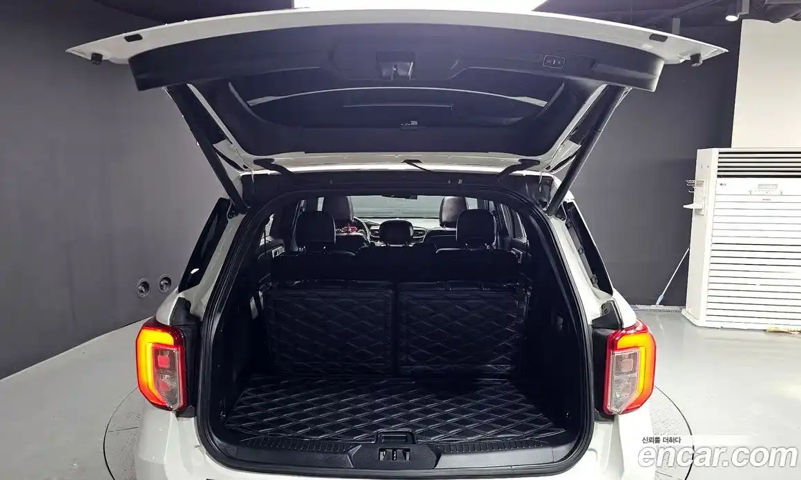 Ford Explorer 2020 2.3 Автомат в Москве № 303178, фото 17