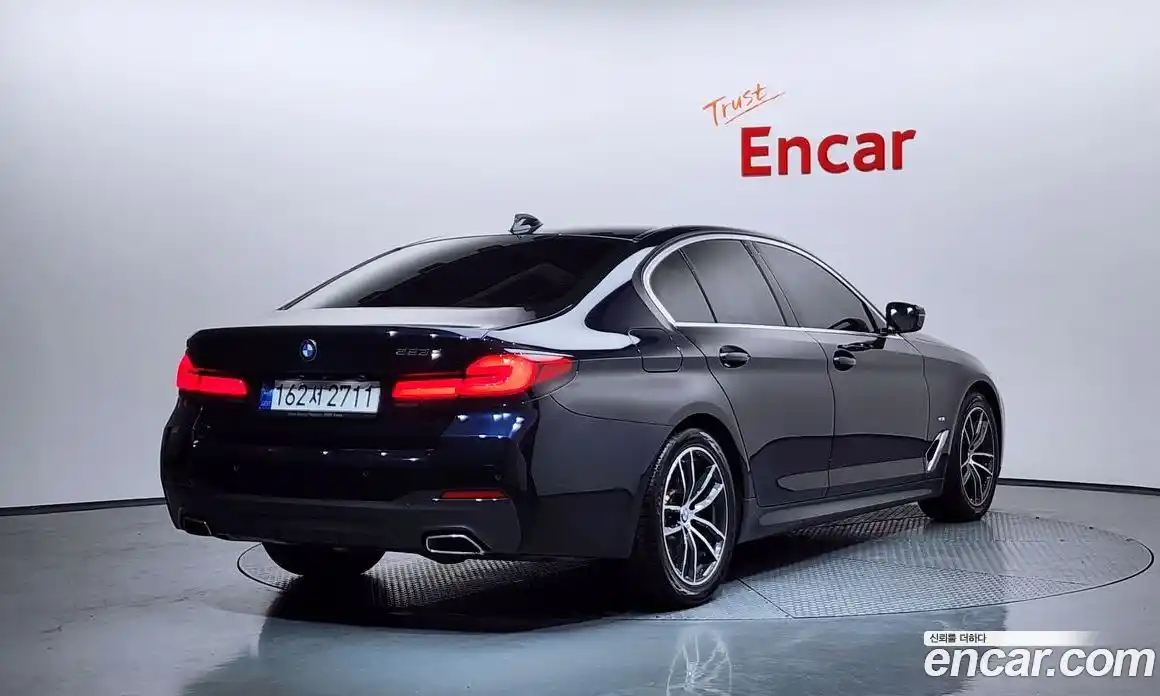 BMW 5-Series 2023 2.0 Автомат в Москве № 306585, фото 4