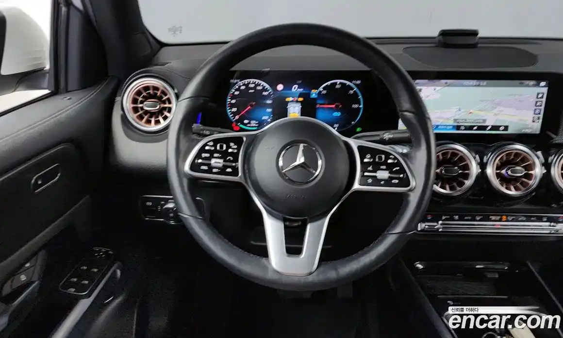 Mercedes-Benz EQB 2022 0.2 Автомат в Москве № 307710, фото 13