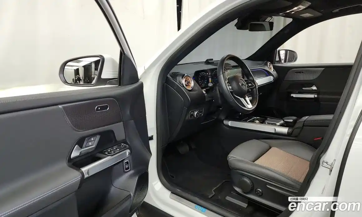 Mercedes-Benz EQB 2022 0.2 Автомат в Москве № 307710, фото 18